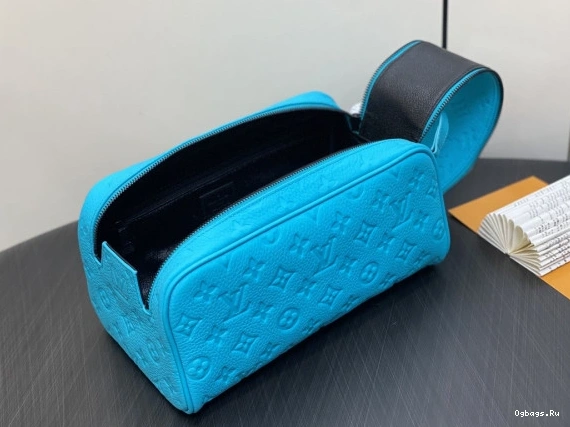 POUCH-28*15*16.5cm LOUIS VUITTON DOPP KIT TOILET 0330